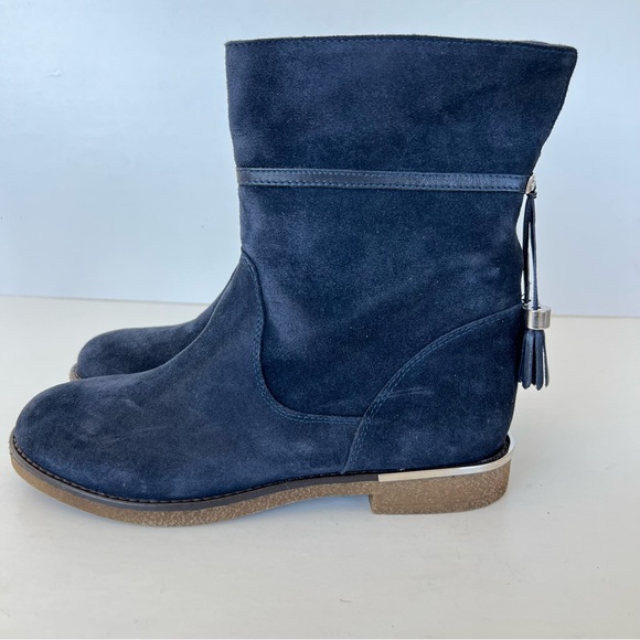 CHARLES DAVID Italy Navy Raden Suede Hanging Tassel Bootie Ankle Boots Sz 9 NWOB - Picture 1 of 16